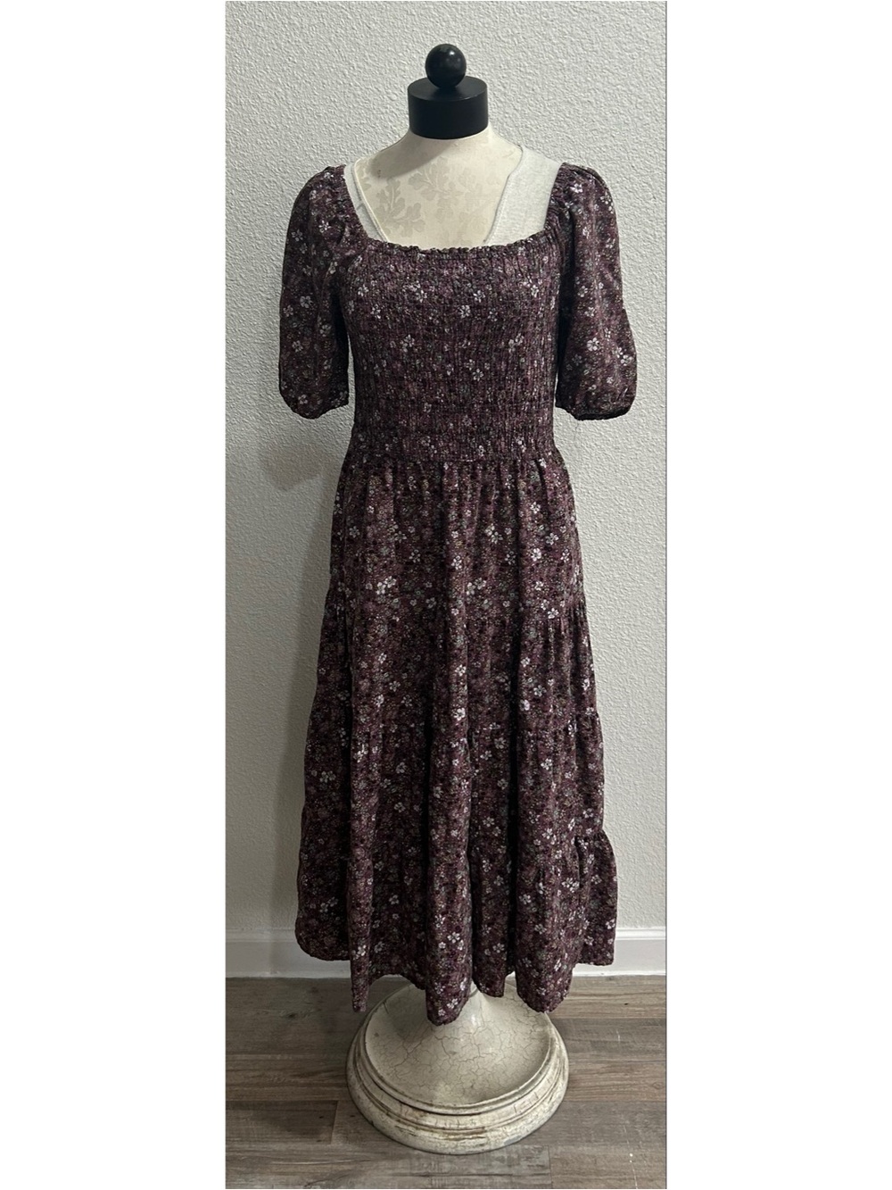 Sonoma Women's Floral Puff Sleeve Midi Dress Smocked Bodice Size Medium Purple